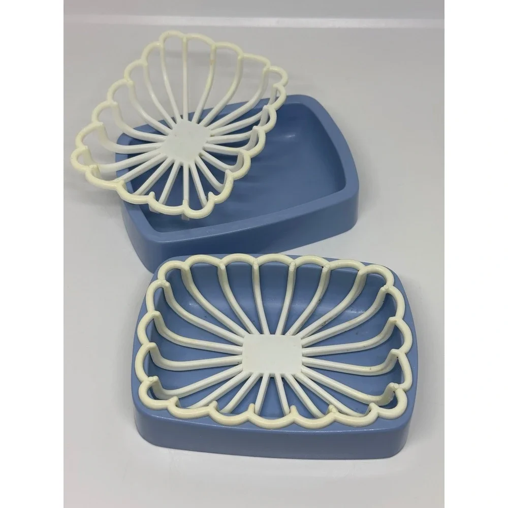 VTG Arrow Soap Dish Blue White Plastic Scalloped Drain Tray USA MCM Set of 2